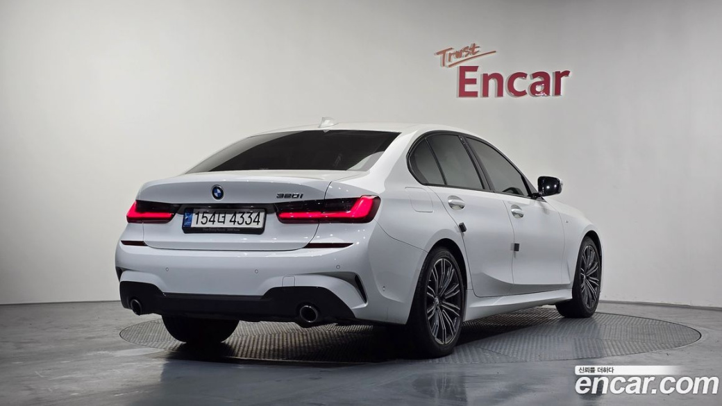 BMW 3-Series 320i M Sport, 2022