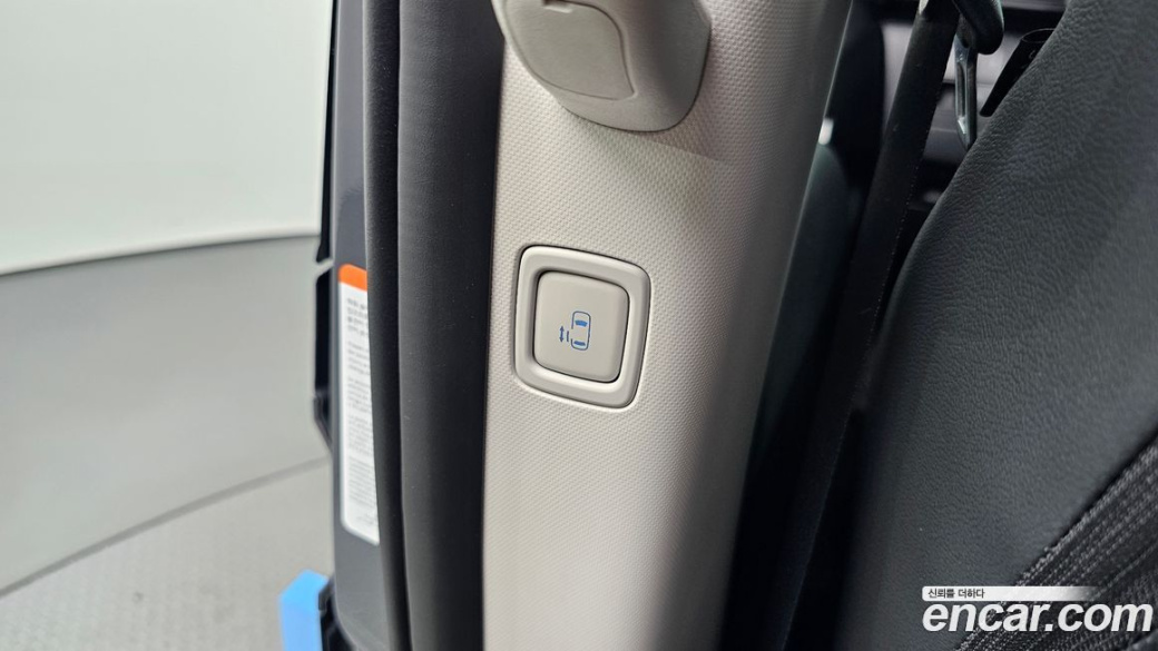 Hyundai Staria Tourer 9-Seater, 2025