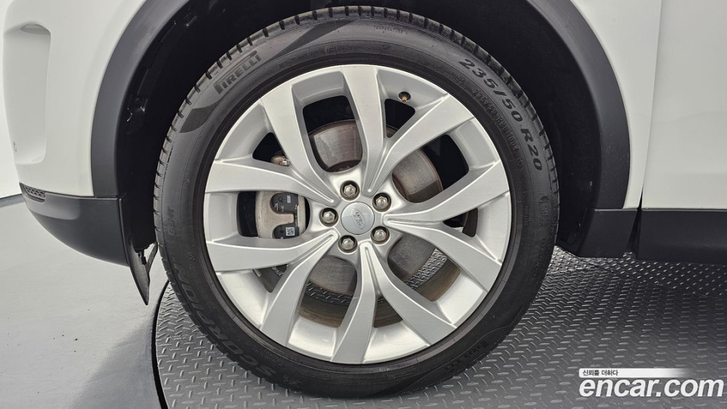 Land Rover Discovery Sport P250 SE, 2022