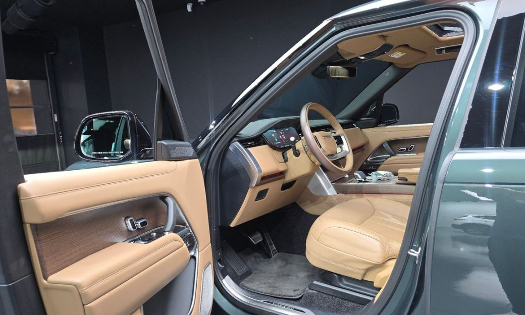 Land Rover Range Rover P530 Autobiography Long Wheel Base, 2024