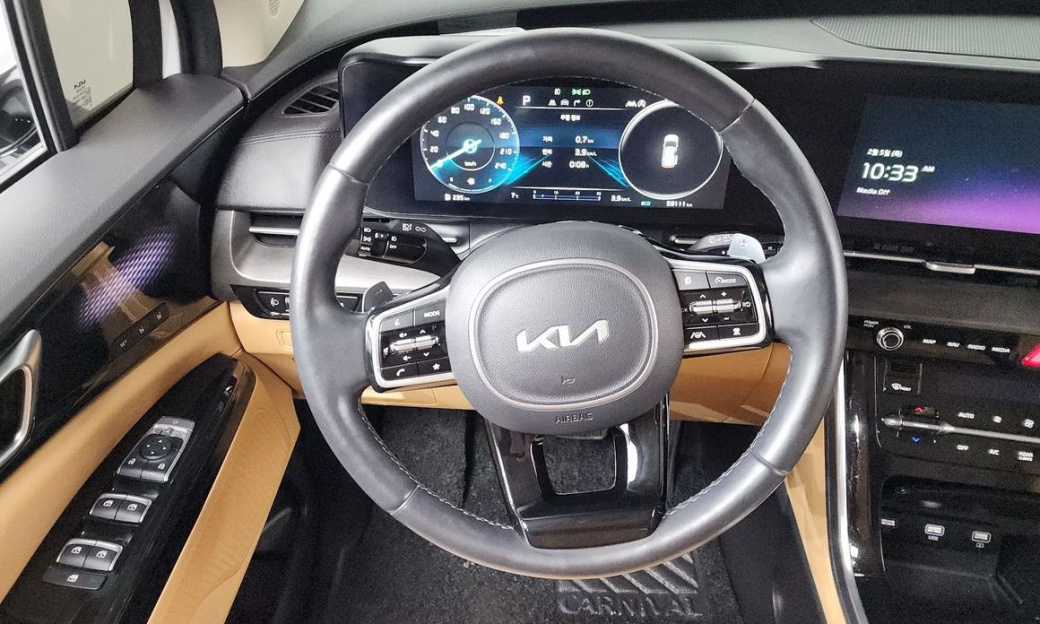 Kia Carnival 7-Seater Signature, 2022