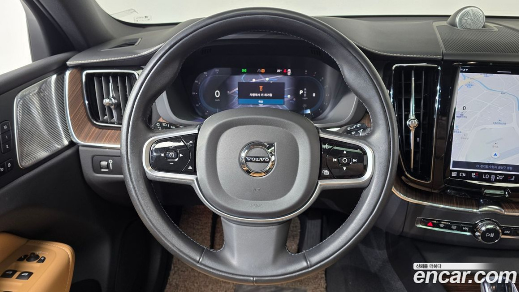 Volvo XC60 B5 Inscription, 2022
