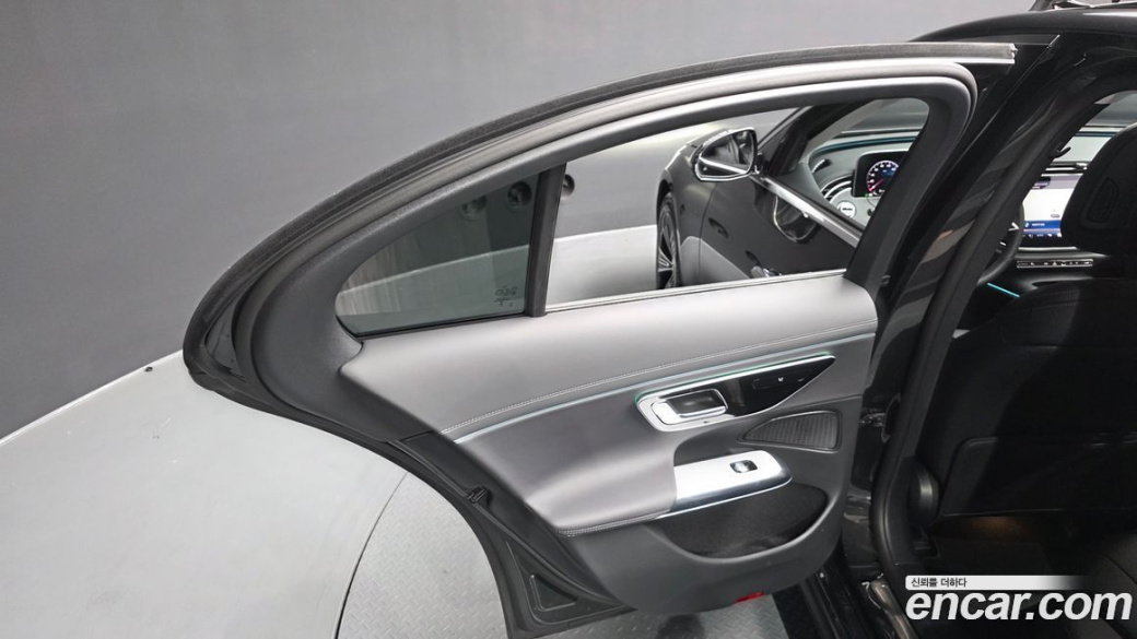 Mercedes-Benz E-Class E200 Avantgarde, 2025