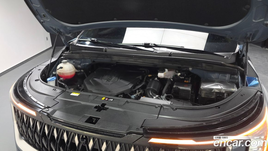Kia Carnival 9-Seater Noblesse, 2025