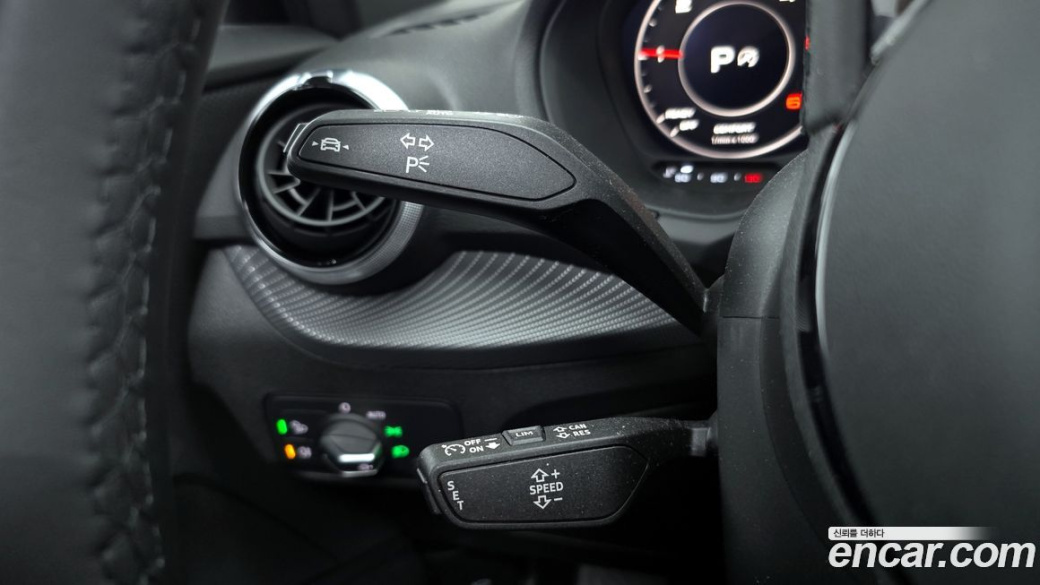 Audi Q2 35 TDI Premium, 2023
