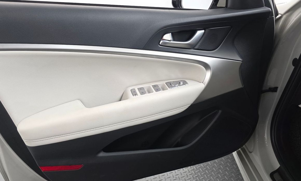 Genesis G70 Gasoline 2.5T 2WD, 2024