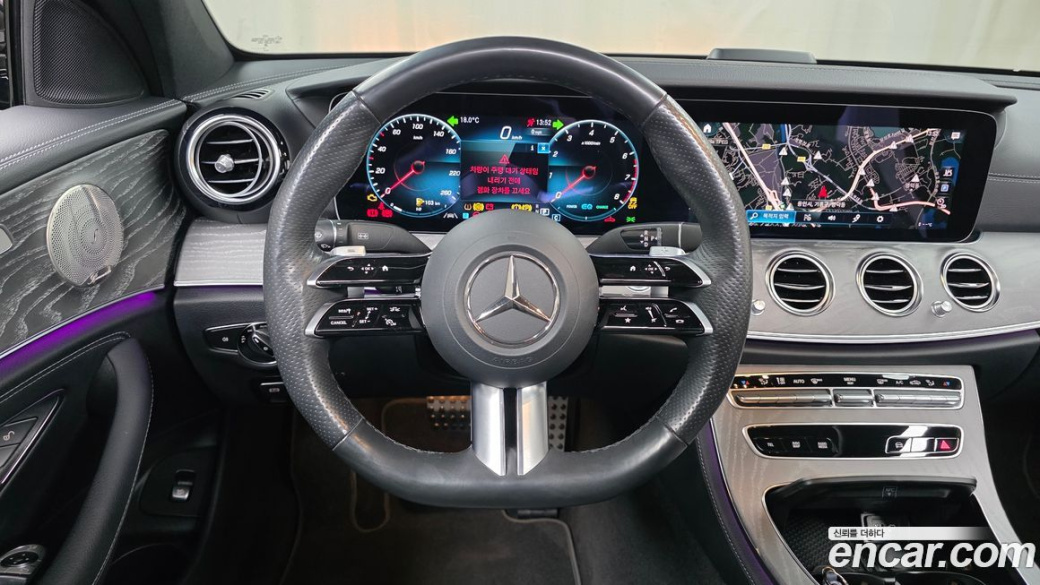 Mercedes-Benz E-Class E350 4MATIC AMG Line, 2023