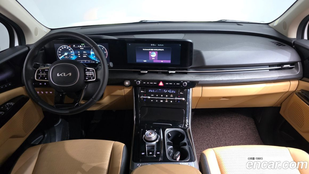 Kia Carnival 7-Seater Signature, 2023