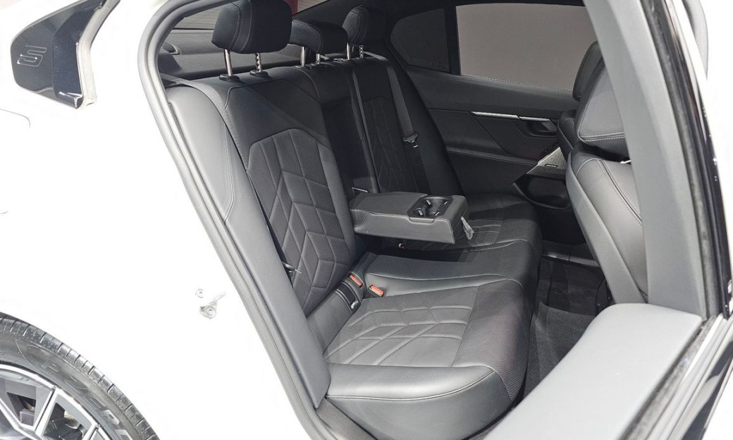 BMW 5-Series 520i M Sport, 2024