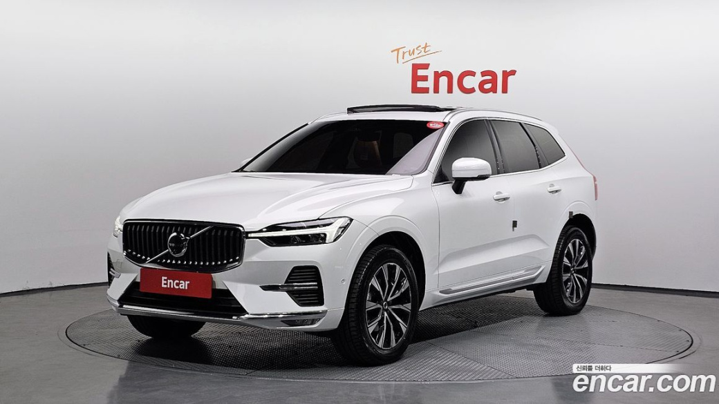 Volvo XC60 B5 Ultimate Bright, 2024