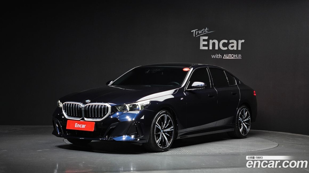 BMW 5-Series 530i xDrive M Sport, 2024