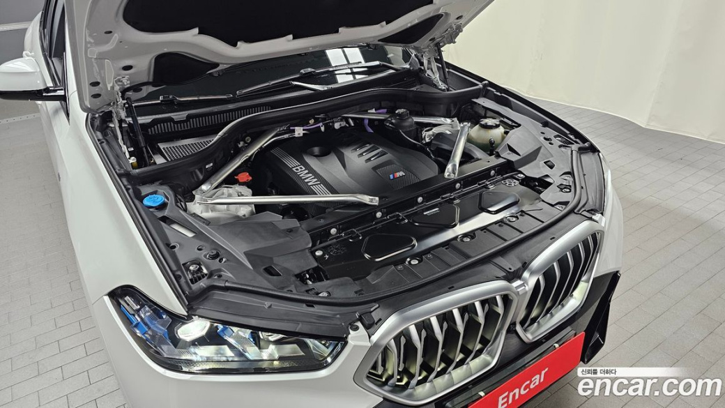 BMW X6 xDrive40i M Sport, 2025