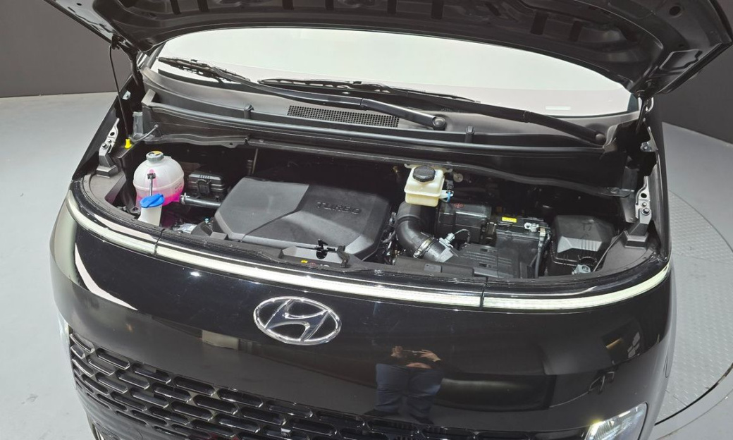 Hyundai Staria Tourer 9-Seater, 2023