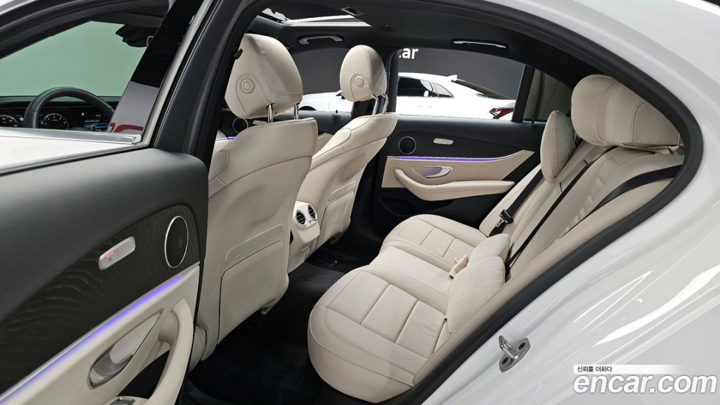 Mercedes-Benz E-Class E250 AMG Line, 2023