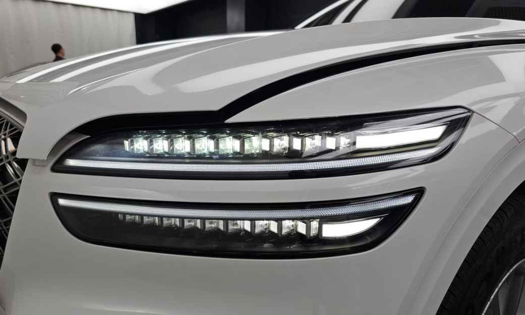 Genesis GV70 2.5T Gasoline 2WD, 2025