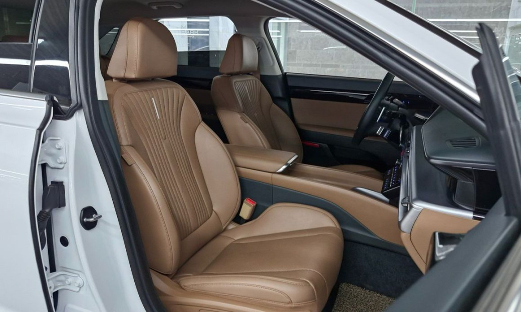 Hyundai Grandeur 2,5 Gasoline 2WD, 2025