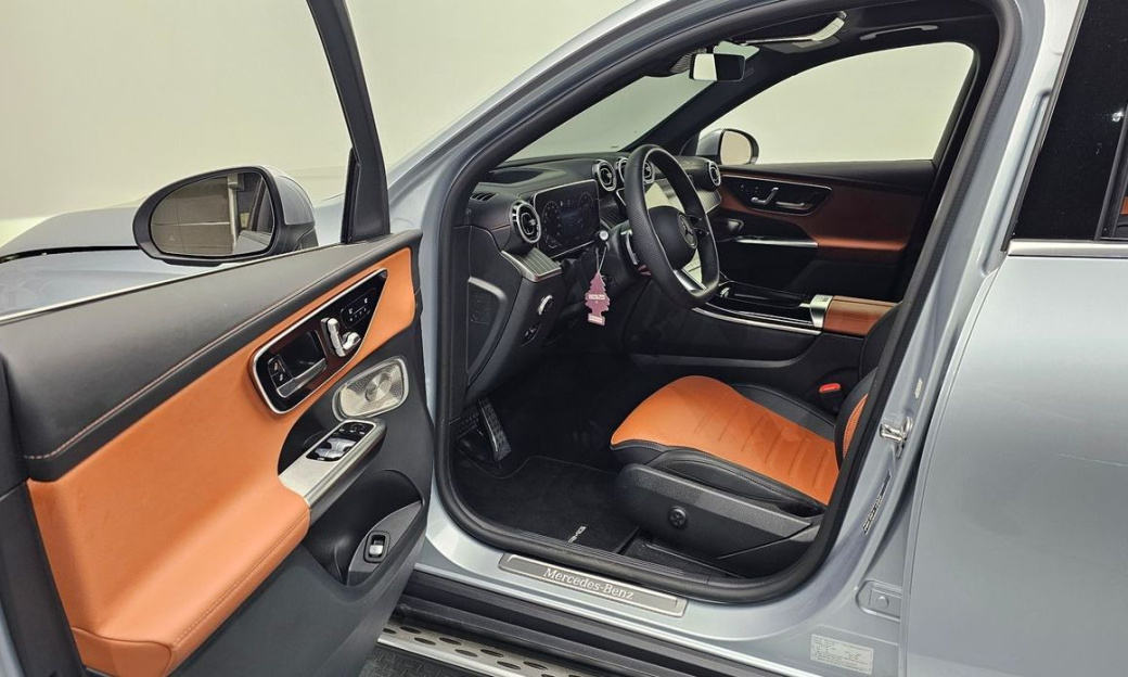 Mercedes-Benz GLC-Class GLC300 4MATIC AMG Line, 2024