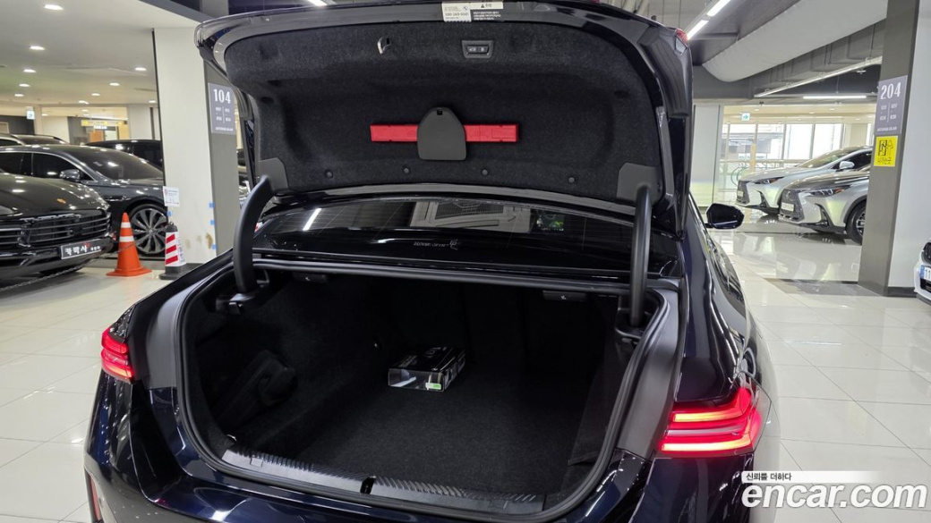 BMW 5-Series 530i xDrive M Sport, 2025