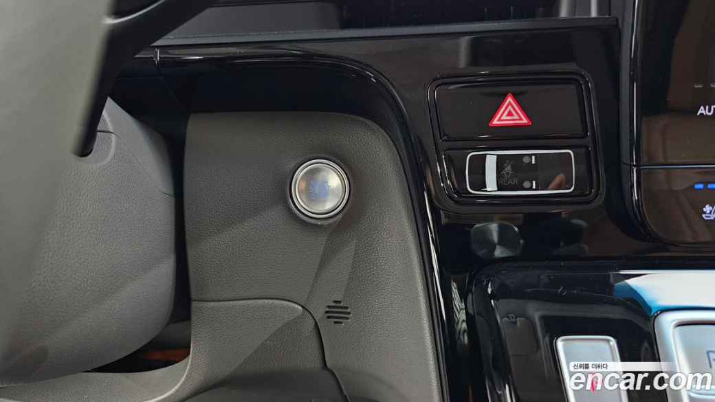 Hyundai Staria 2WD Camping Car, 2024