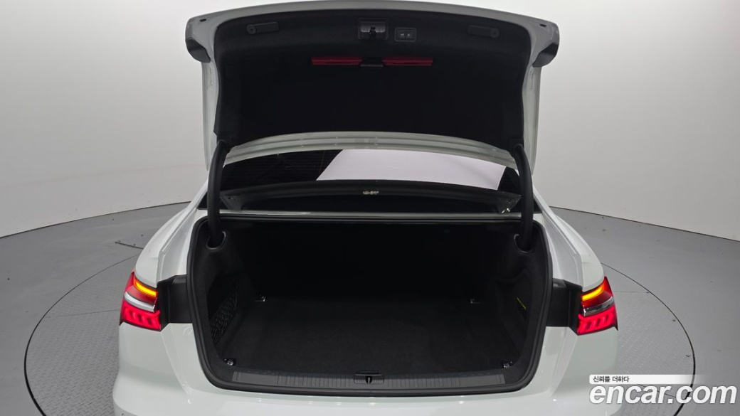 Audi A6 45 TFSI Premium, 2023