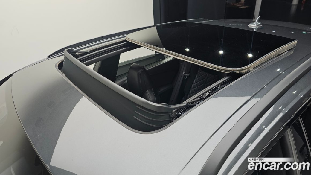 Audi Q8 55 TFSI Quattro Premium, 2023