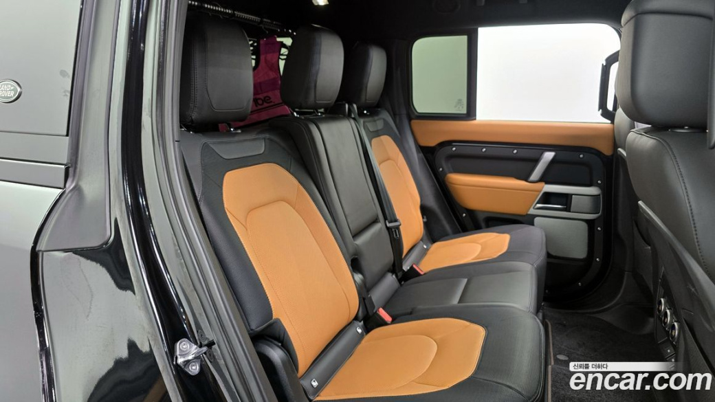 Land Rover Defender 130 D300 X-Dynamic HSE, 2024