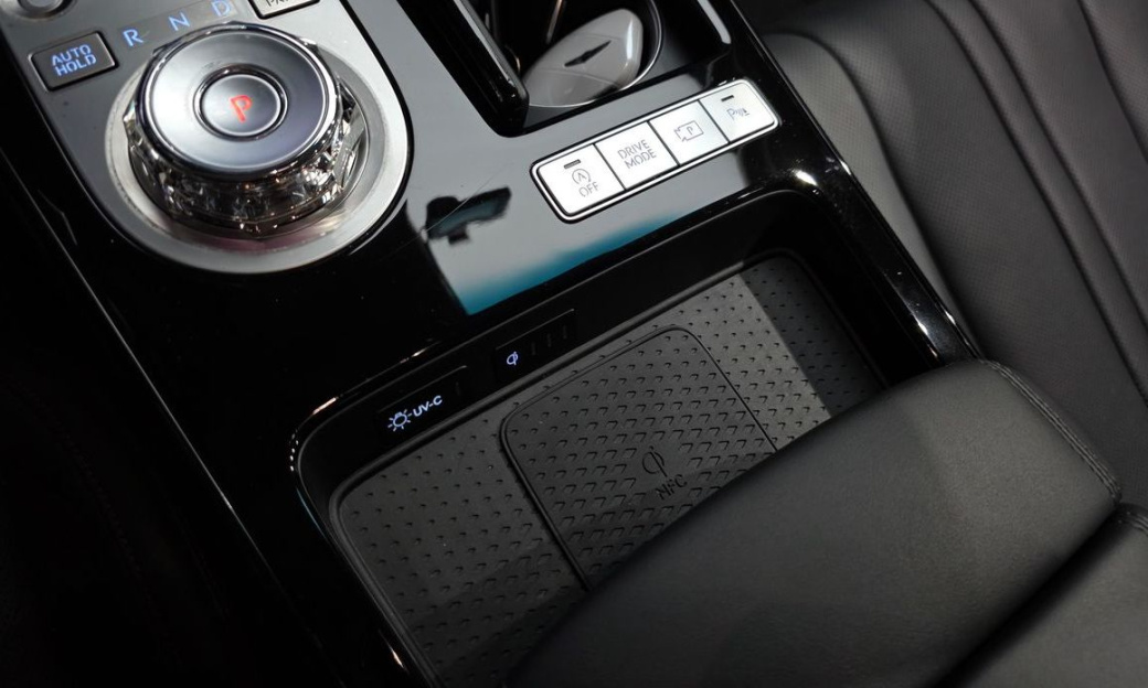 Genesis G80 Gasoline 2.5 Turbo AWD, 2025