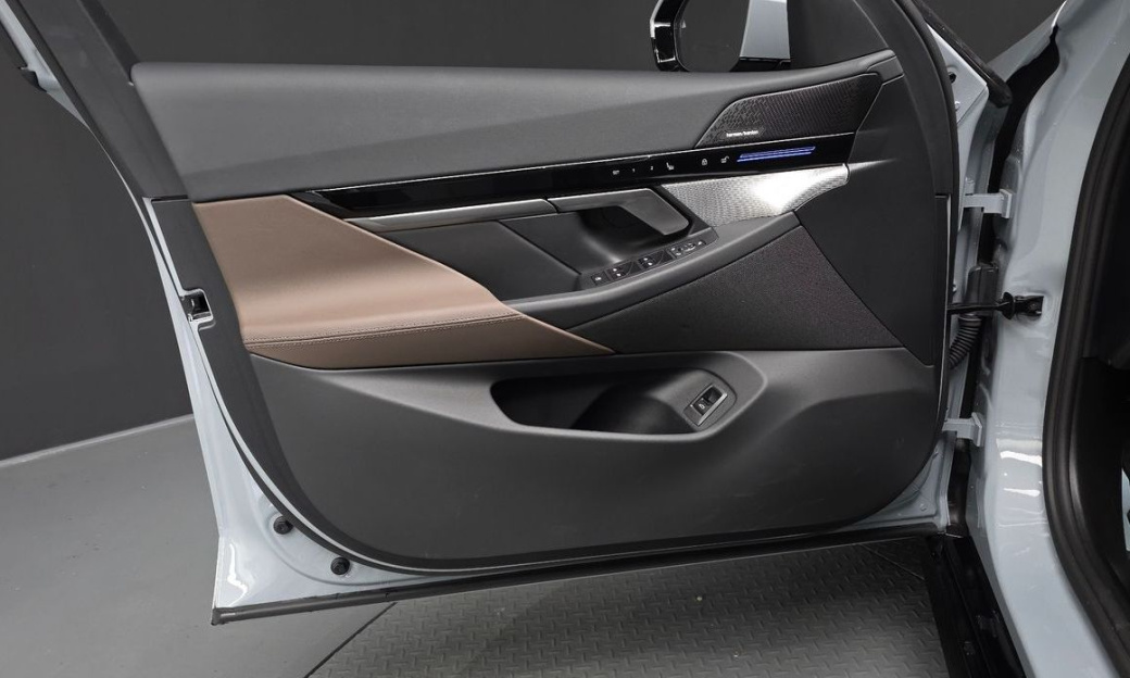 BMW 5-Series 520i M Sport, 2024