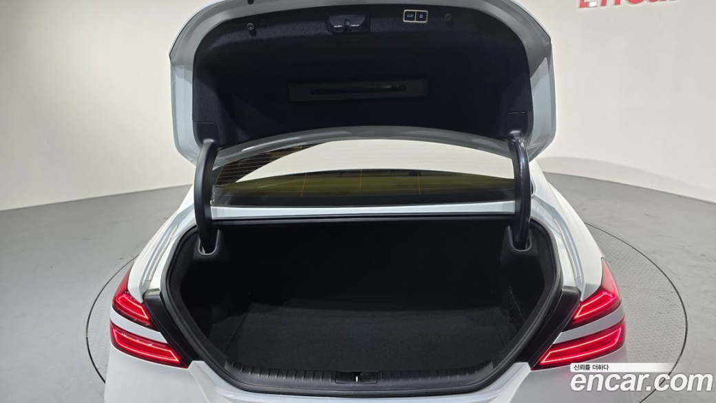 Genesis G70 Gasoline 2.0T 4WD, 2022