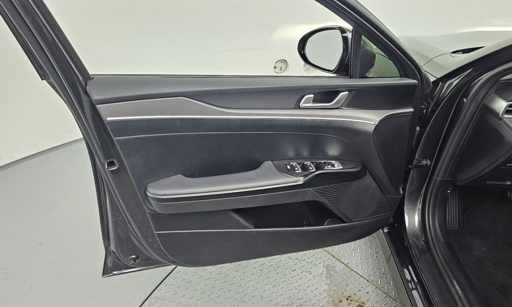 Kia K5 2.0, 2023