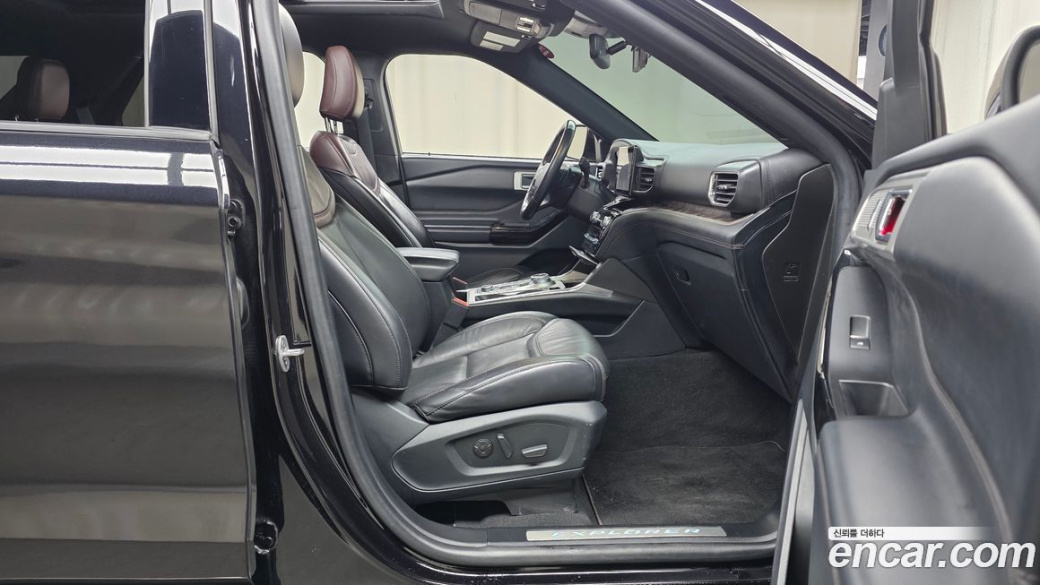 Ford Explorer 3.0 Platinum 4WD, 2021
