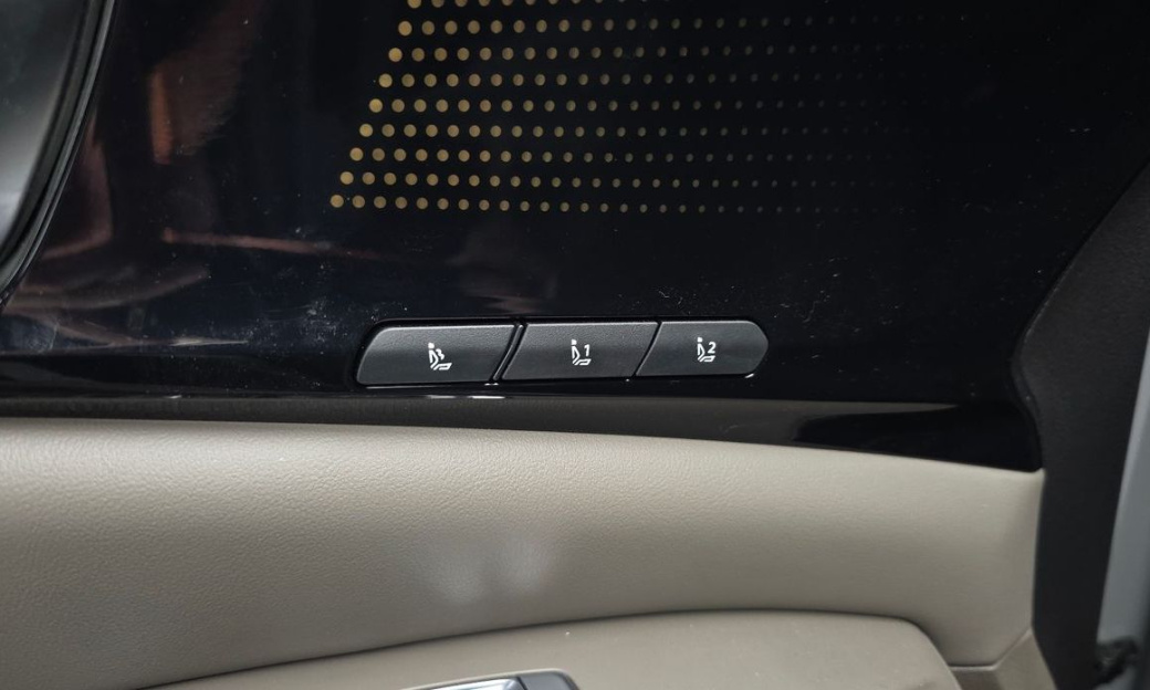 Kia Carnival 9-Seater Gravity, 2025