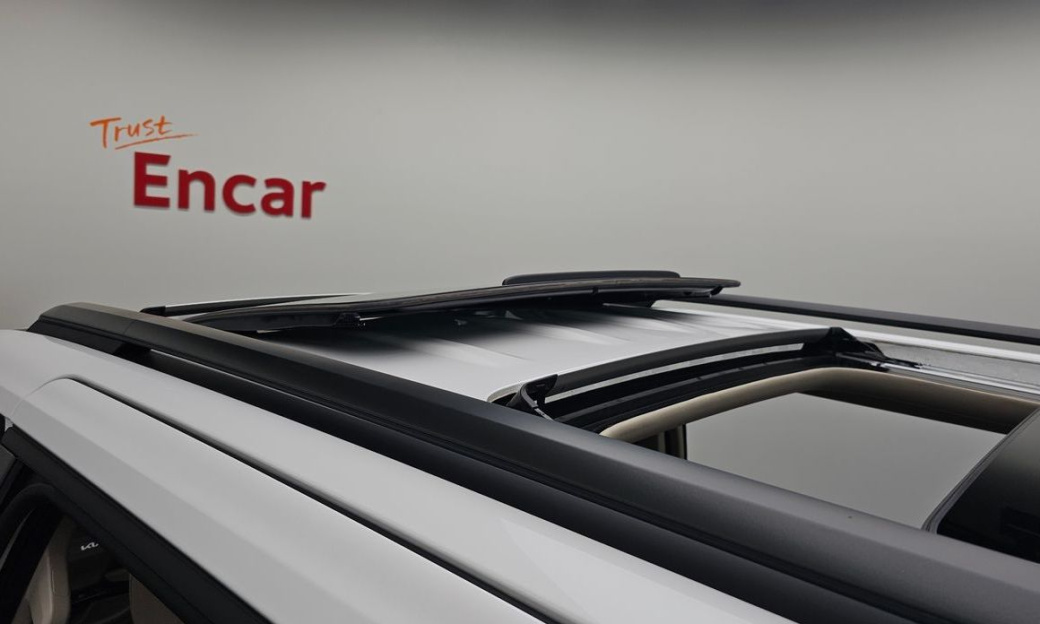 Kia Carnival 7-Seater Gravity, 2025