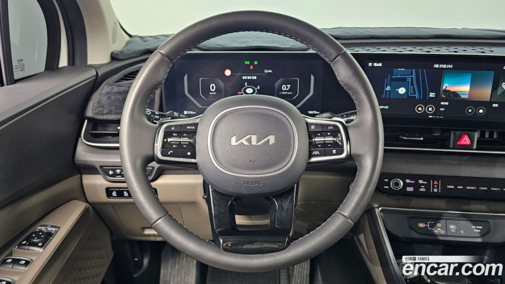 Kia Carnival 9-Seater Noblesse, 2024