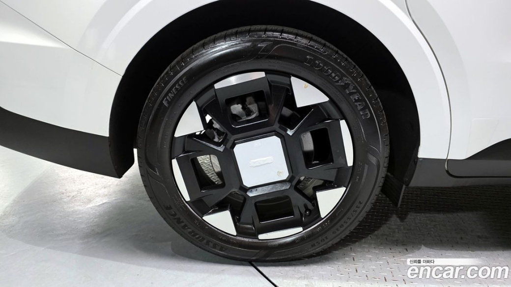 Kia Carnival 9-Seater Prestige, 2024