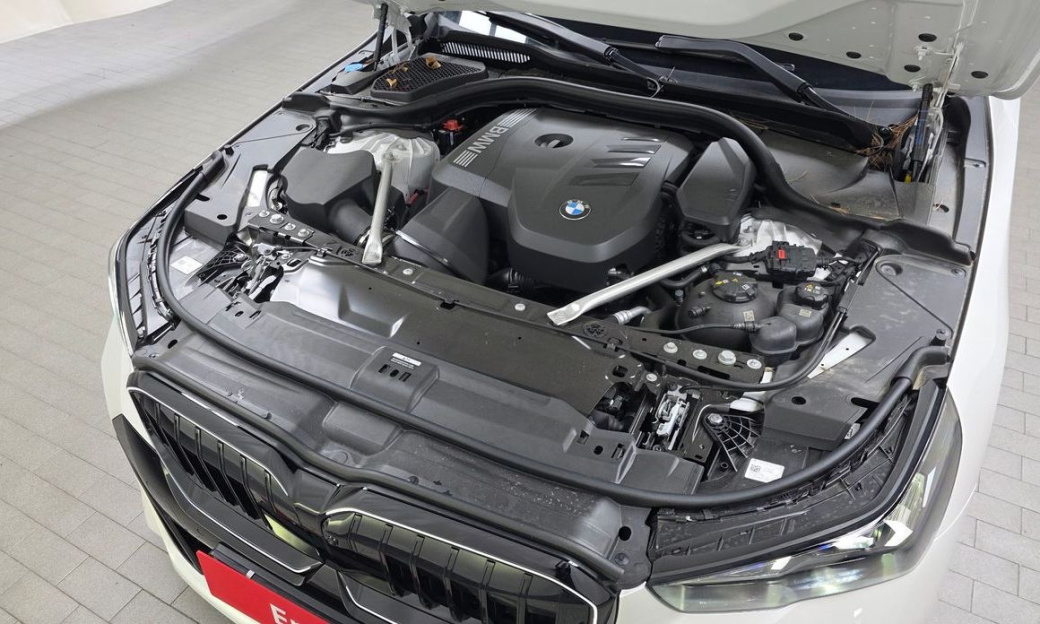 BMW 5-Series 520i Special Edition, 2026