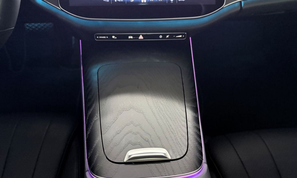 Mercedes-Benz E-Class E220d 4MATIC Exclusive, 2024