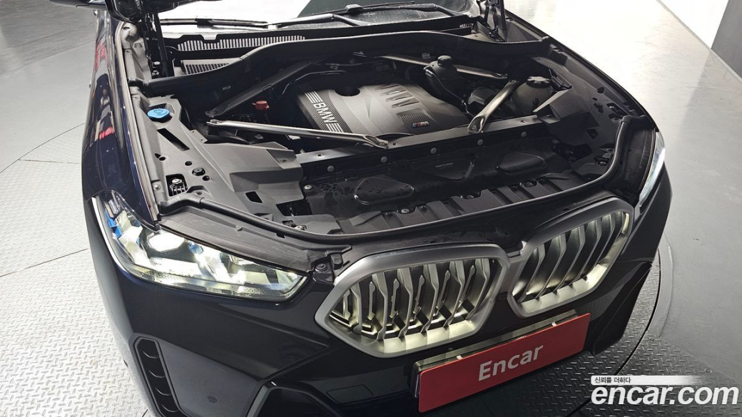 BMW X6 xDrive40i M Sport, 2025