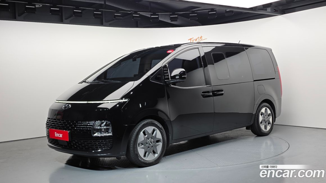 Hyundai Staria Tourer 9-Seater, 2024