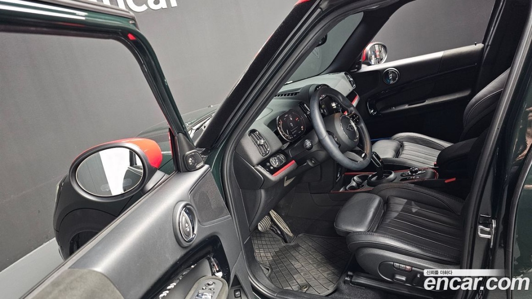 Mini Countryman JCW Launch Pack, 2023