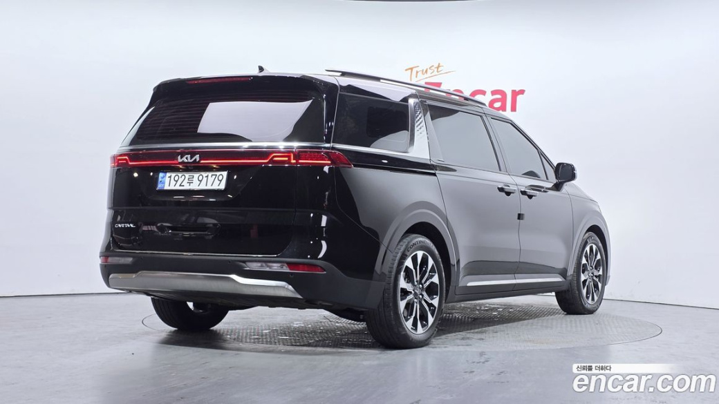 Kia Carnival 9-Seater Signature, 2023