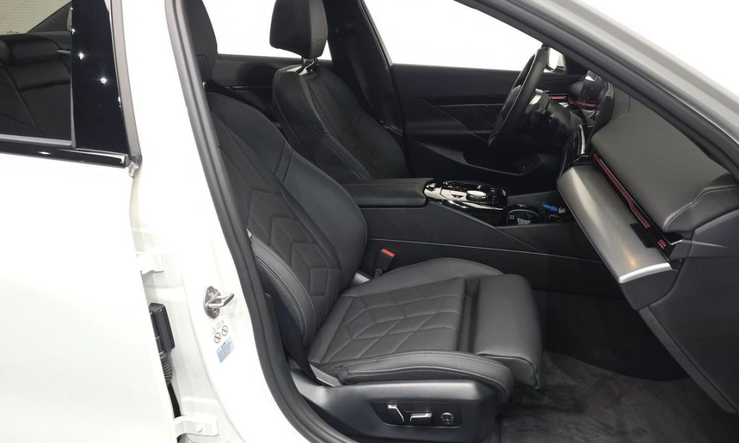 BMW 5-Series 520i M Sport, 2024