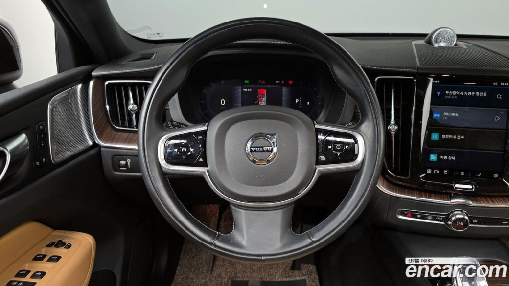 Volvo XC60 B5 Inscription, 2022
