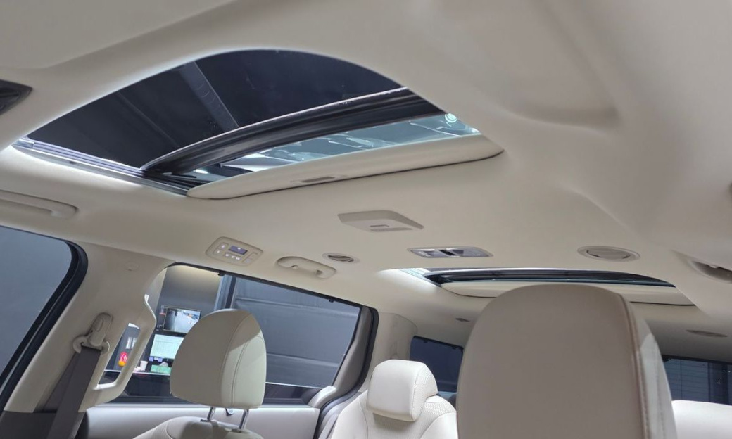 Kia Carnival 9-Seater Signature, 2025