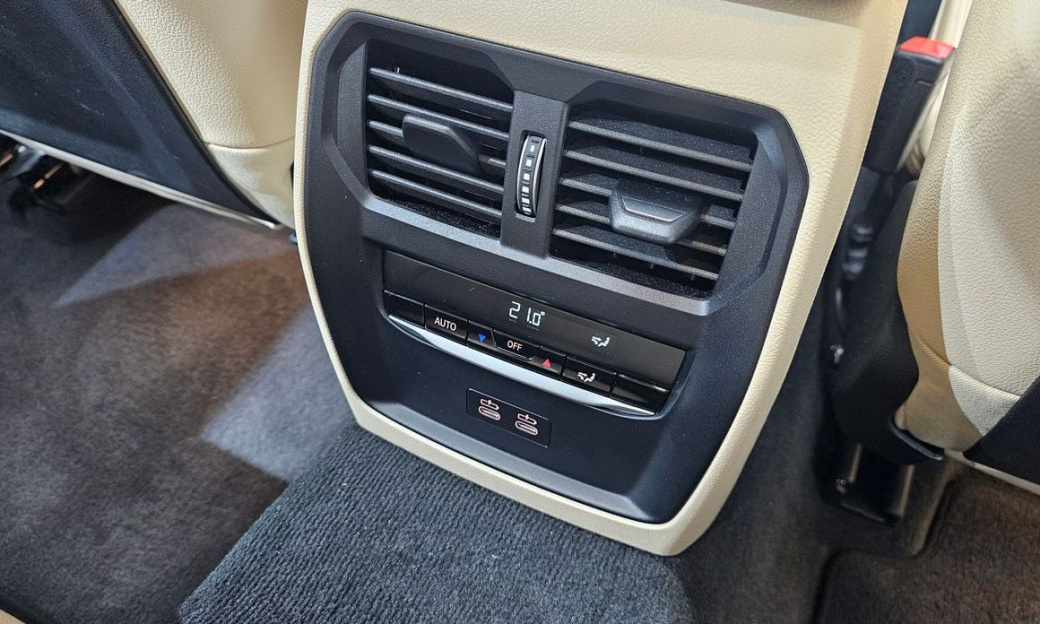 BMW 3-Series 320i M Sport, 2024