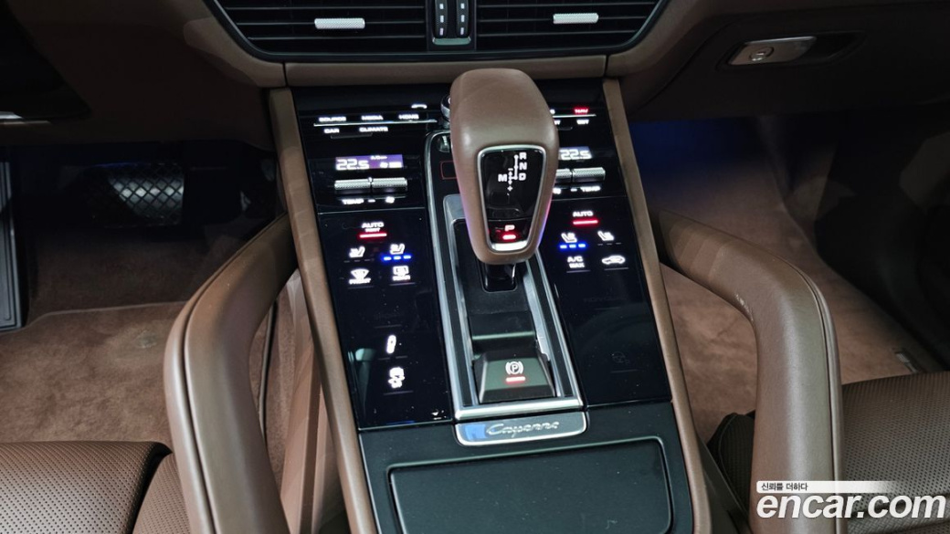 Porsche Cayenne 3.0 PLATINUM EDITION, 2022