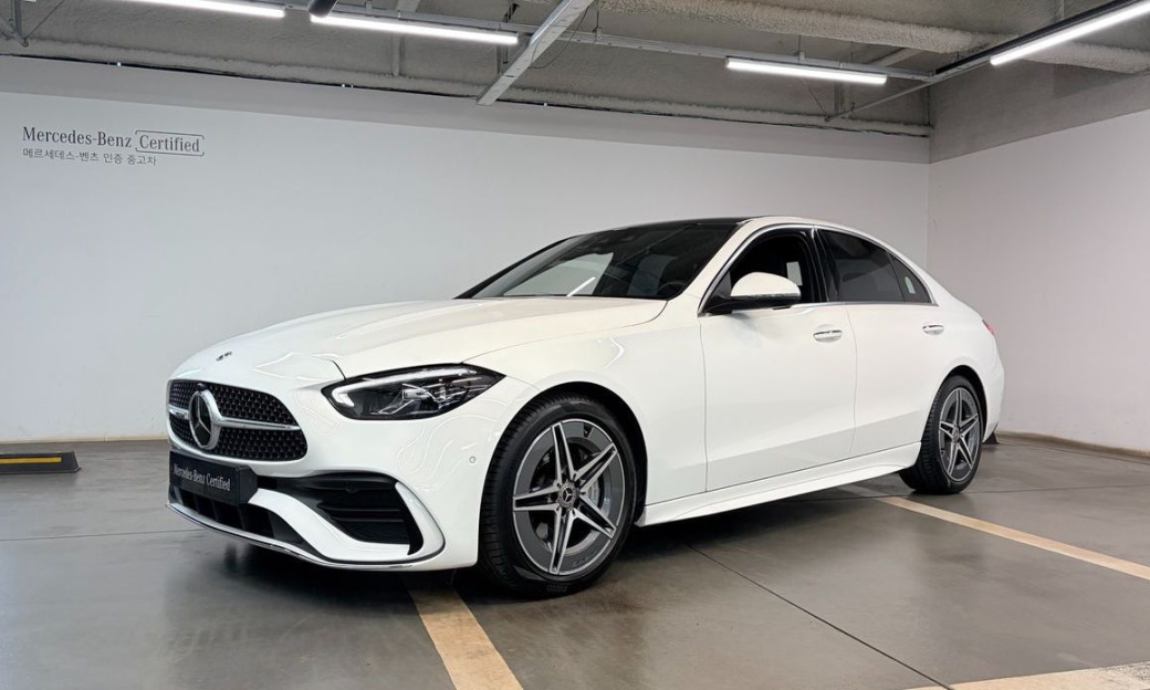 Mercedes-Benz C-Class C200 AMG Line, 2025