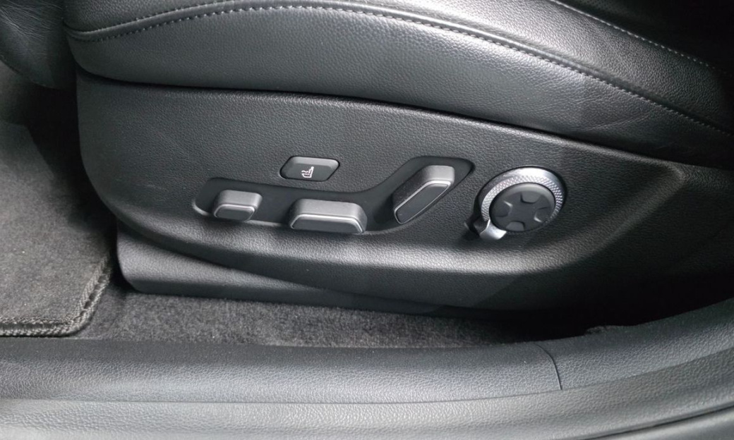 Genesis G80 Gasoline 2.5 Turbo AWD, 2025