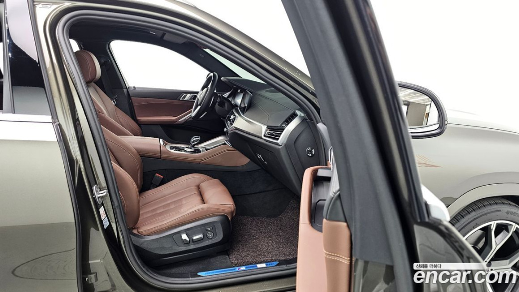 BMW X6 xDrive40i M Sport, 2022