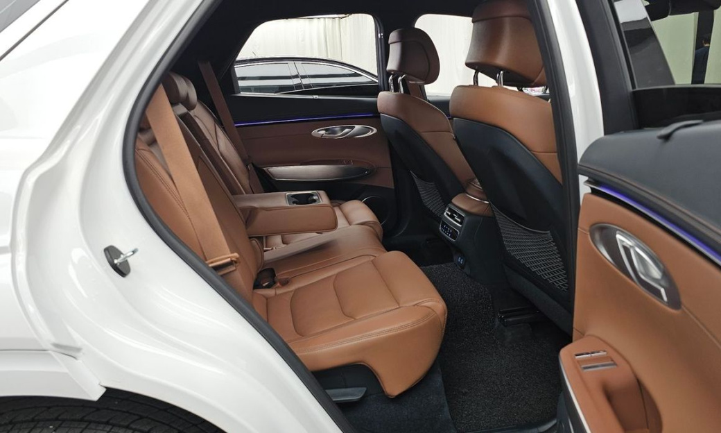 Genesis GV70 2.5T Gasoline 2WD, 2025